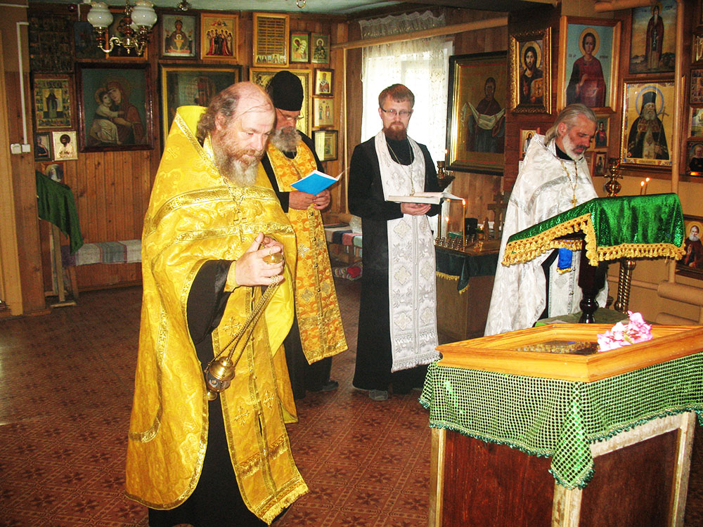 Молебен в Казачинском храме перед иконой Казанской Божией Матери