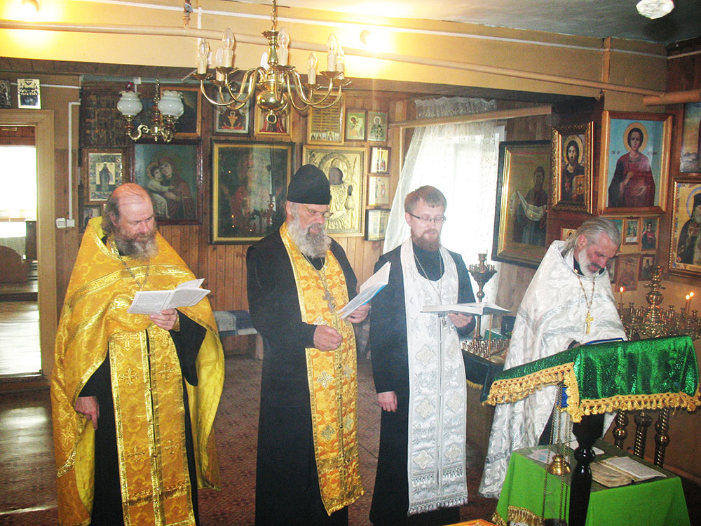 Молебен в Казачинском храме перед иконой Казанской Божией Матери